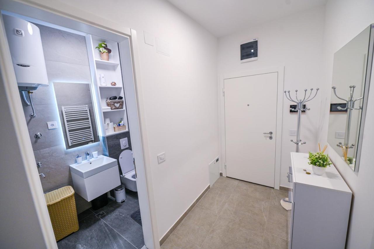 באניה לוקה Apartman City Charm מראה חיצוני תמונה
