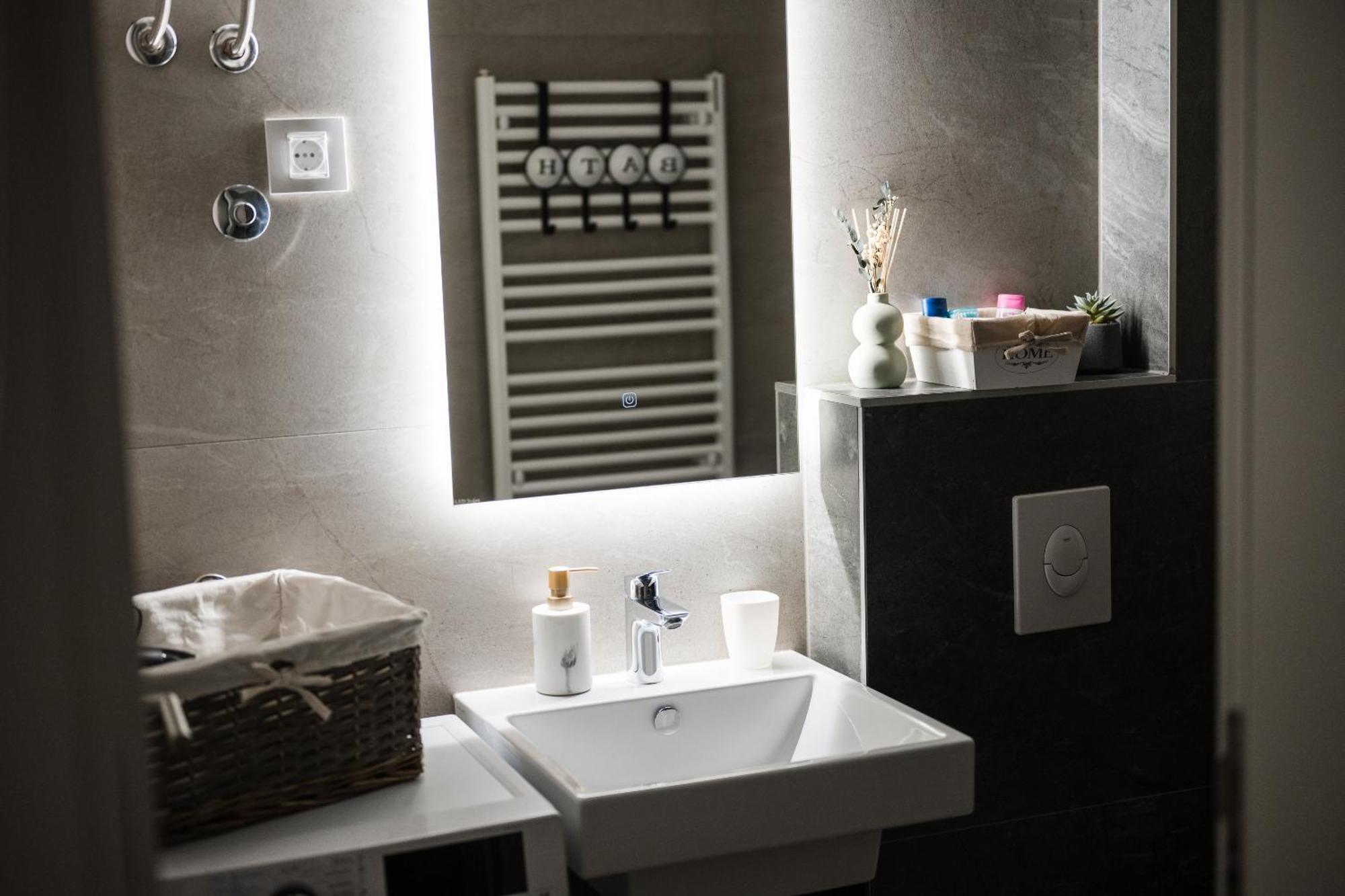 באניה לוקה Apartman City Charm מראה חיצוני תמונה