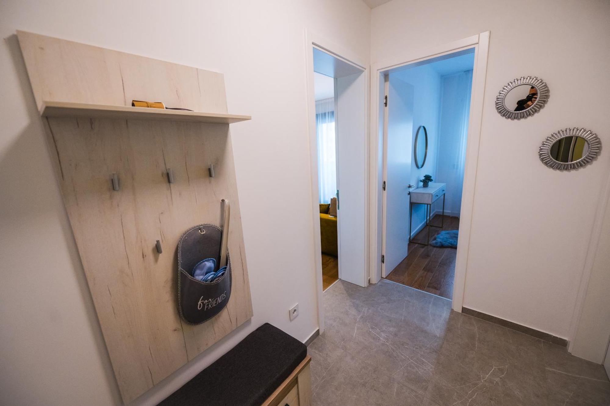 באניה לוקה Apartman City Charm מראה חיצוני תמונה