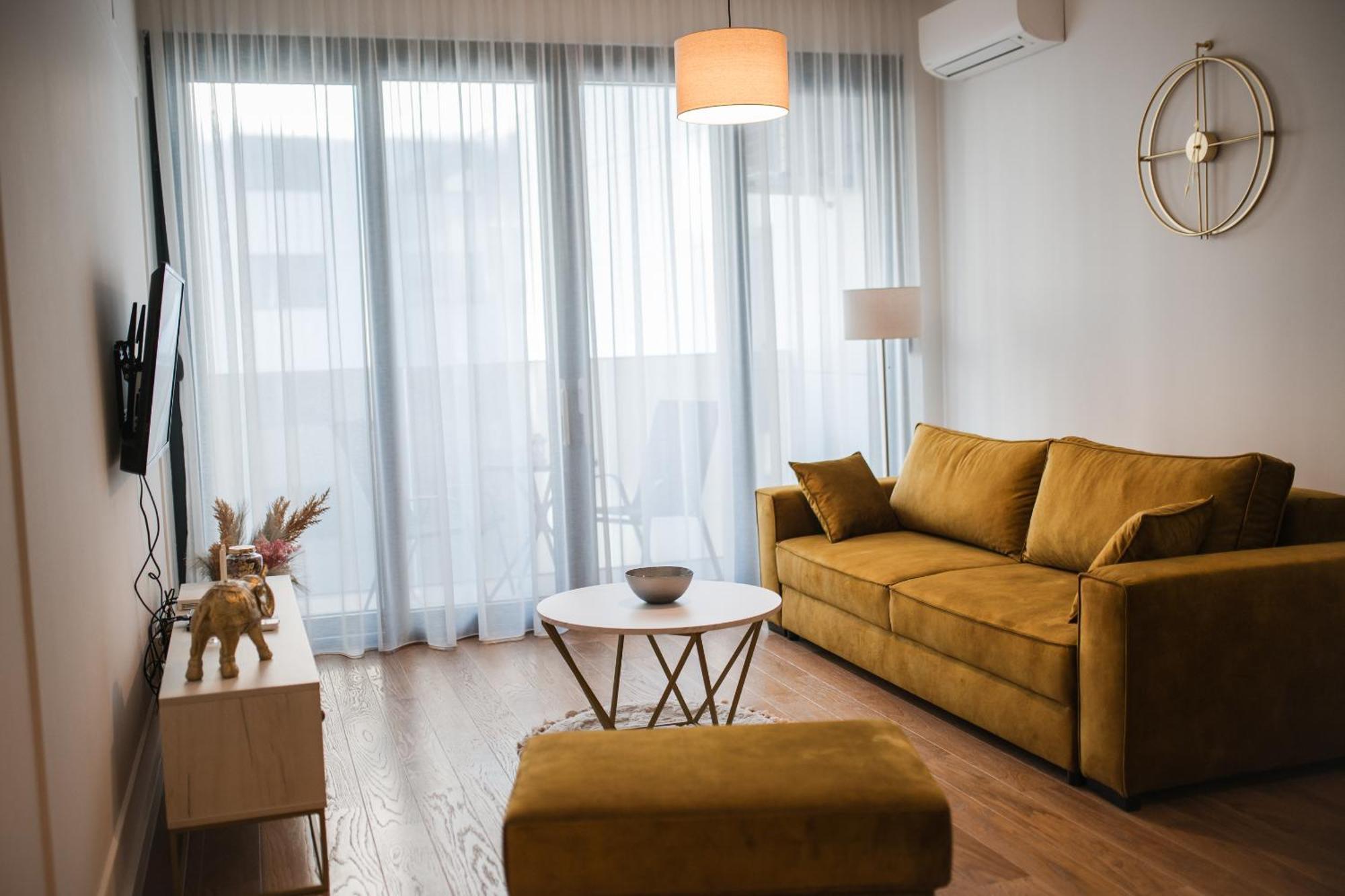 באניה לוקה Apartman City Charm מראה חיצוני תמונה