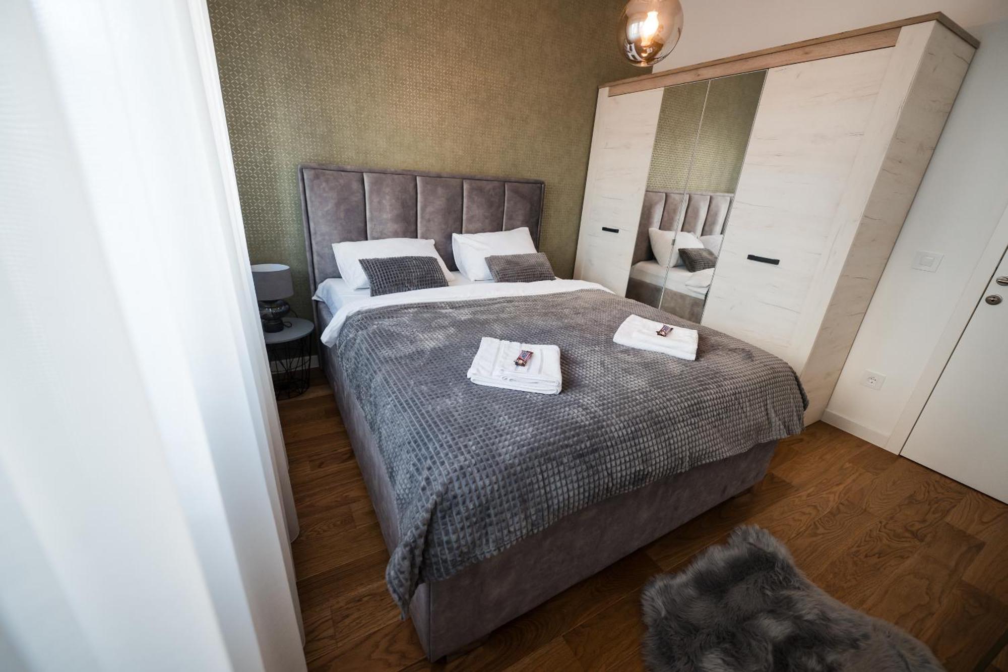 באניה לוקה Apartman City Charm מראה חיצוני תמונה
