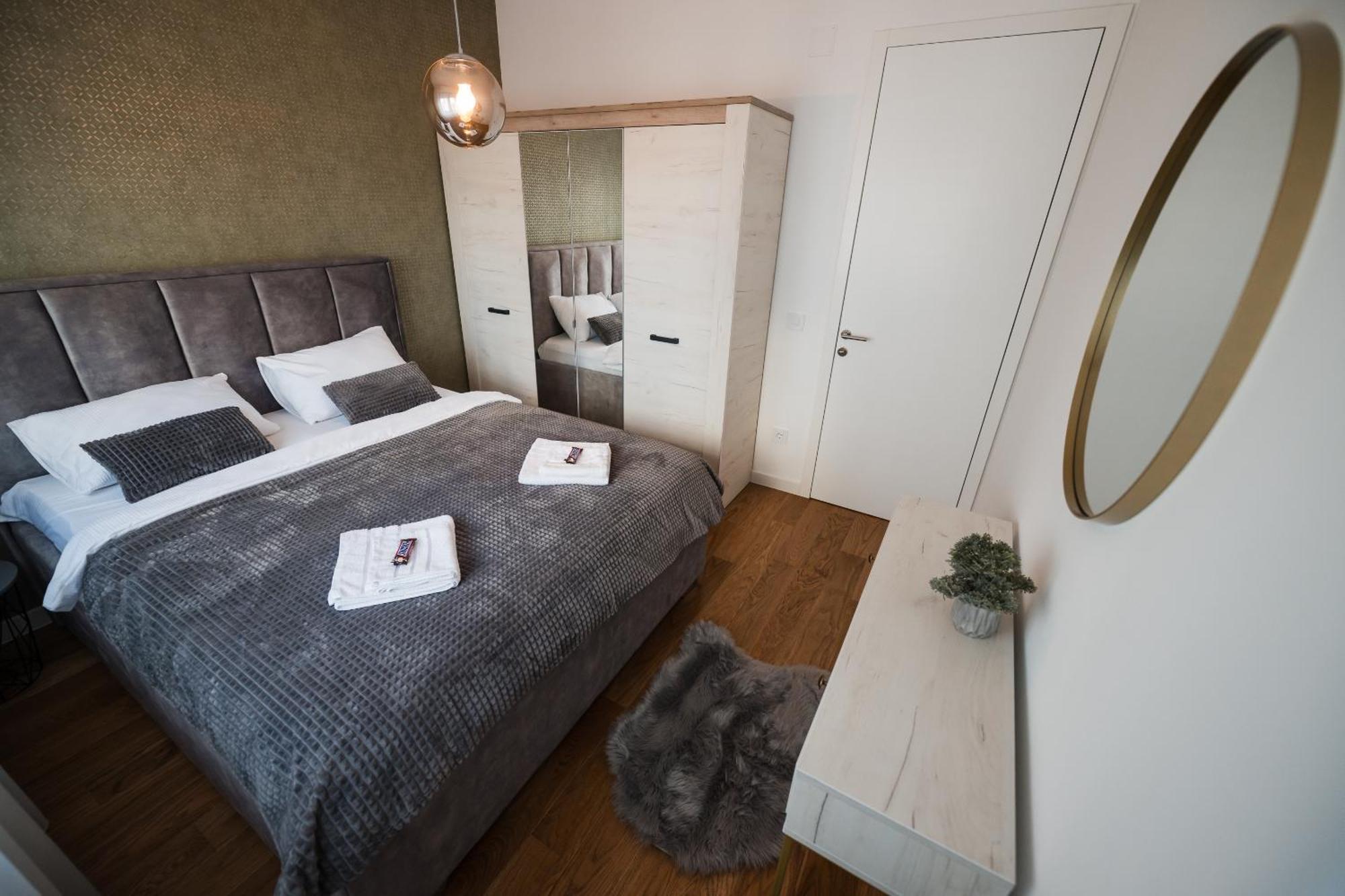 באניה לוקה Apartman City Charm מראה חיצוני תמונה