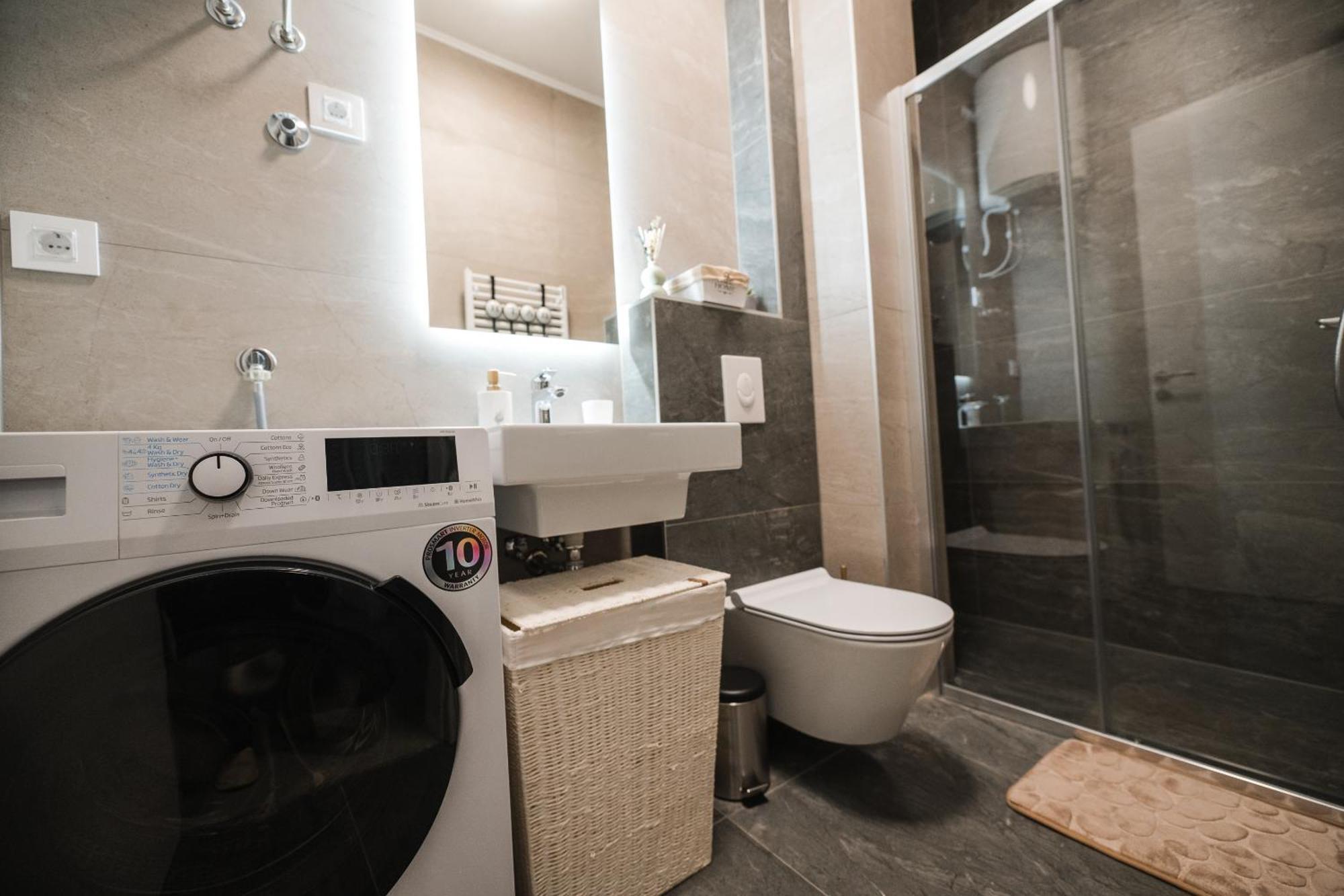 באניה לוקה Apartman City Charm מראה חיצוני תמונה